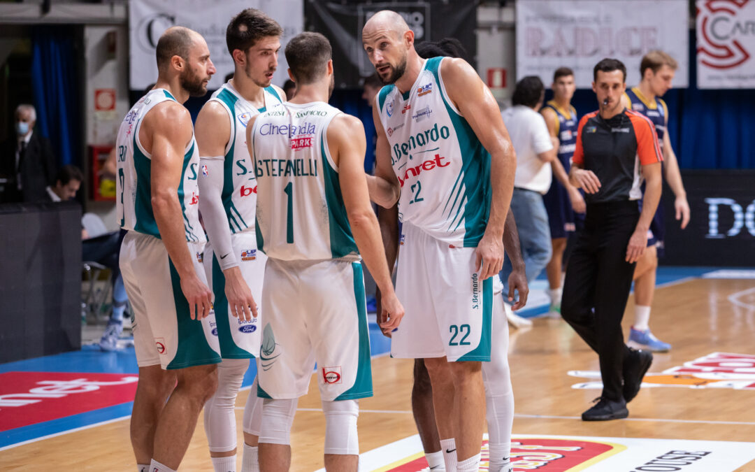 RIAPRE LA CAMPAGNA ABBONAMENTI DI PALLACANESTRO CANTÙ