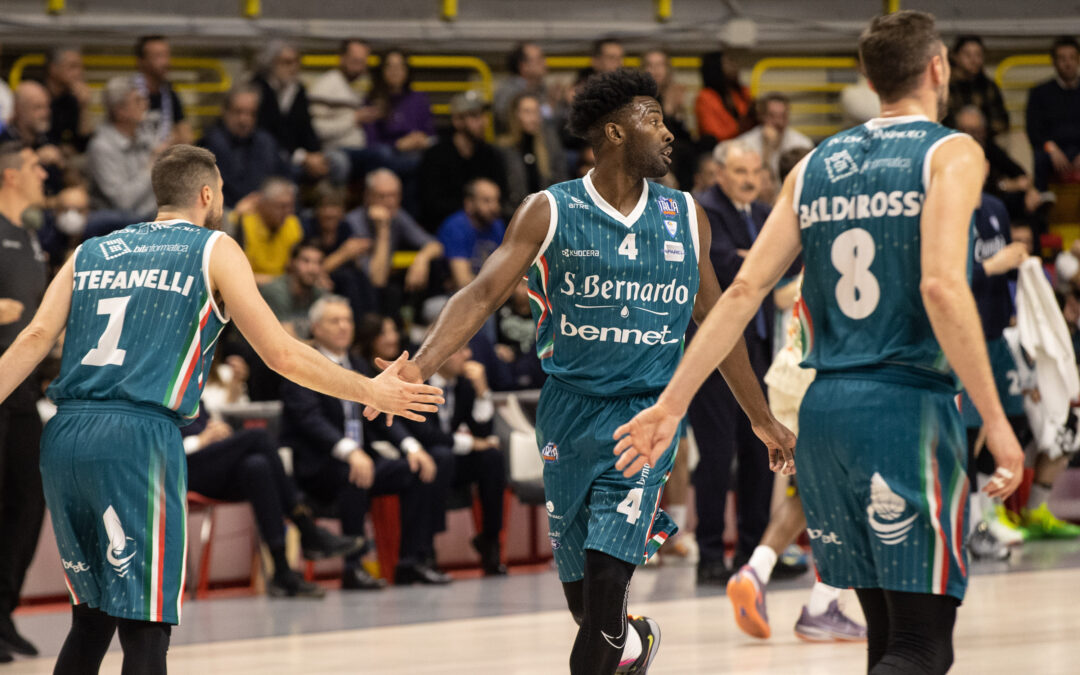 GIORNATA DI GRAZIA AL TIRO PER CENTO, CANTÙ SI DEVE ARRENDERE