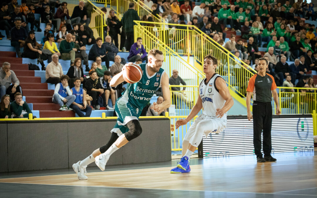 L’ACQUA S.BERNARDO CANTÙ HA LA MEGLIO SU UNA COMBATTIVA STELLA AZZURRA ROMA