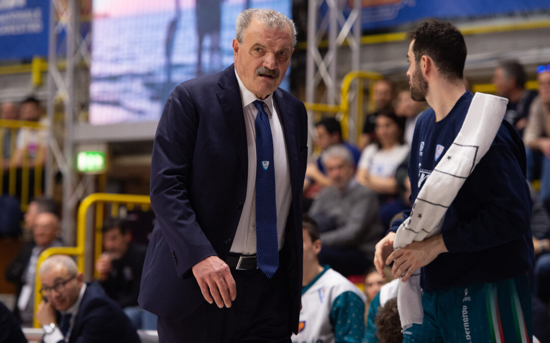 CANTÙ-CENTO: GLI SPOGLIATOI