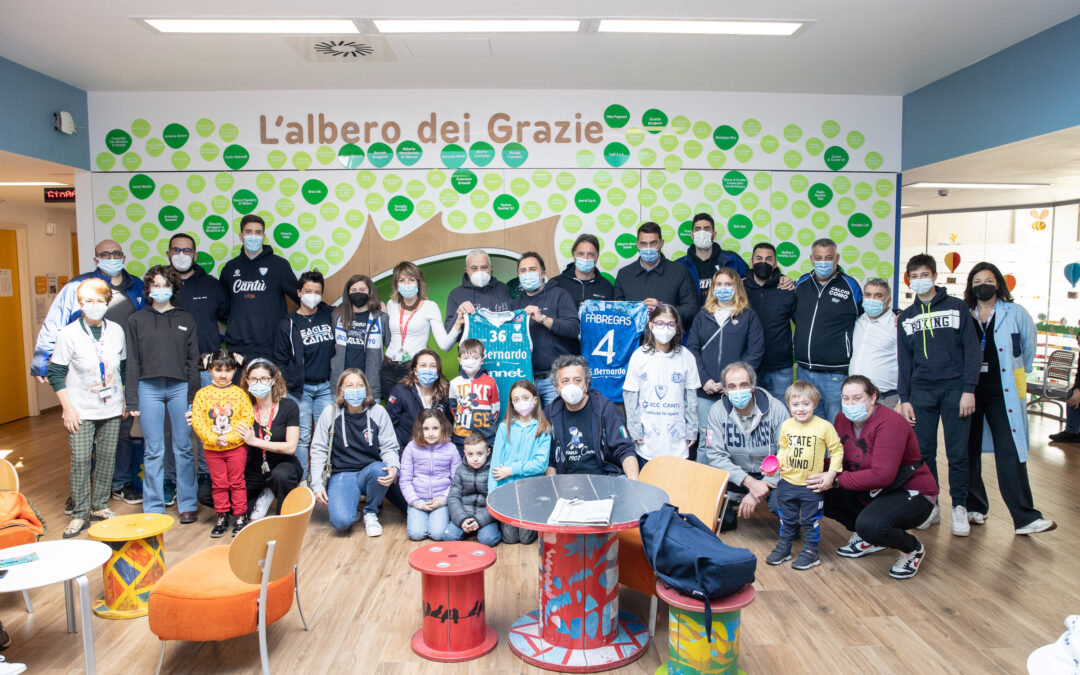 PALLACANESTRO CANTÙ IN VISITA ALL’OSPEDALE S.GERARDO