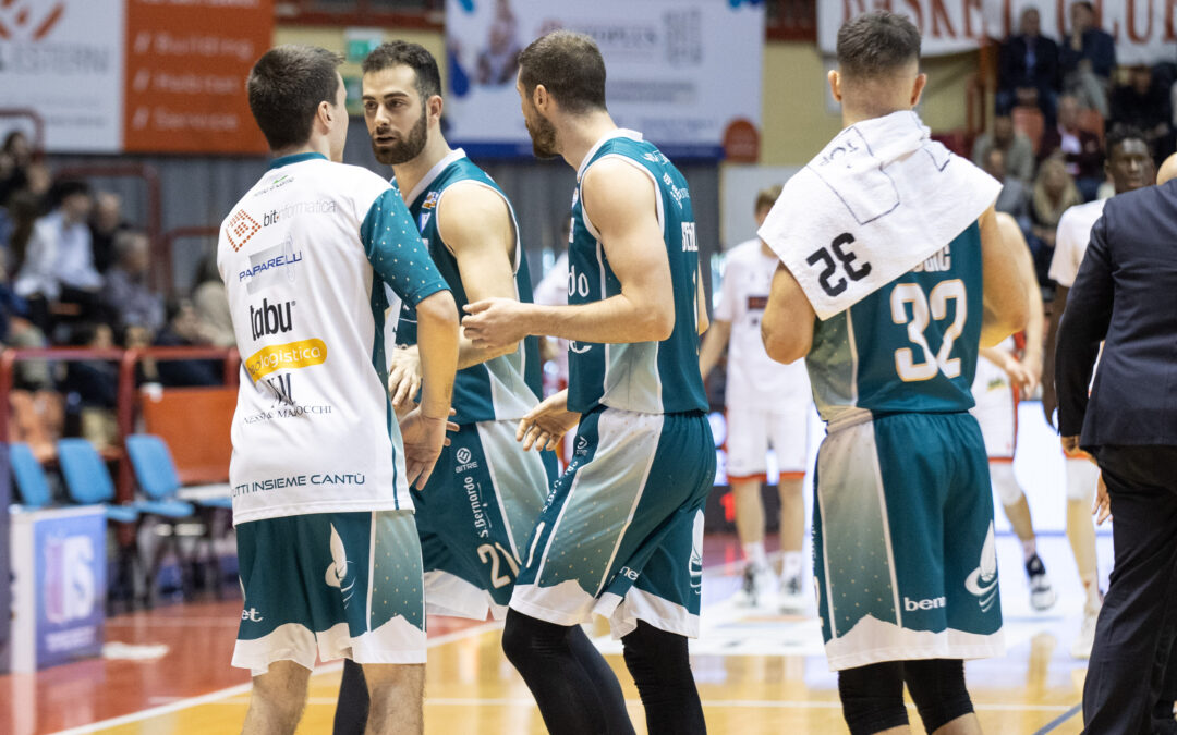ARRIVA PISTOIA: L’ACQUA S.BERNARDO CANTÙ VUOLE SUBITO RISCATTARE LO SCIVOLONE DI FORLÌ