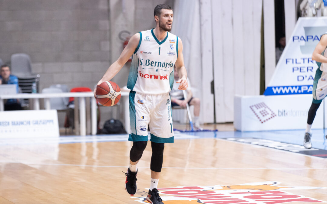 SI DIVIDONO LE STRADE TRA ACQUA S.BERNARDO CANTÙ E FRANCESCO STEFANELLI  