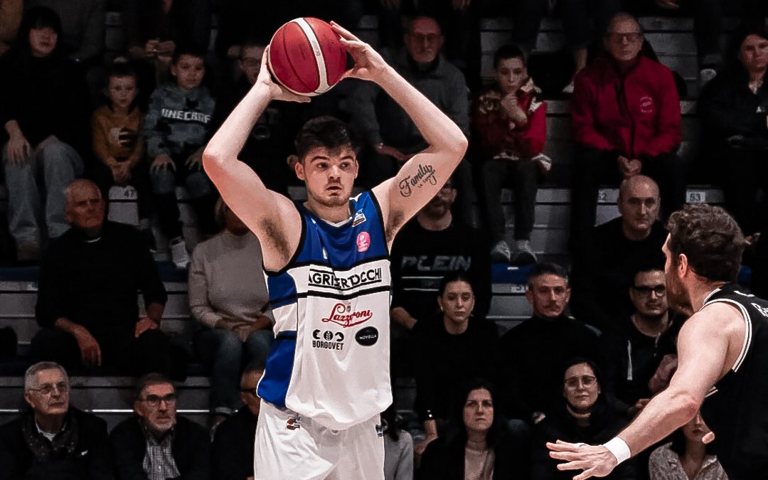 GRANT BASILE È IL SECONDO STRANIERO DELL’ACQUA S.BERNARDO CANTÙ