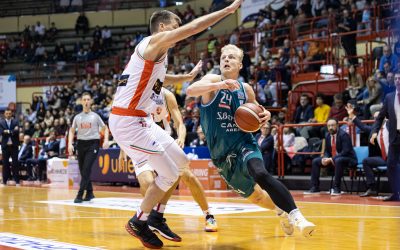 L’ACQUA S.BERNARDO SBANCA FORLÌ CON UN ULTIMO QUARTO DA URLO