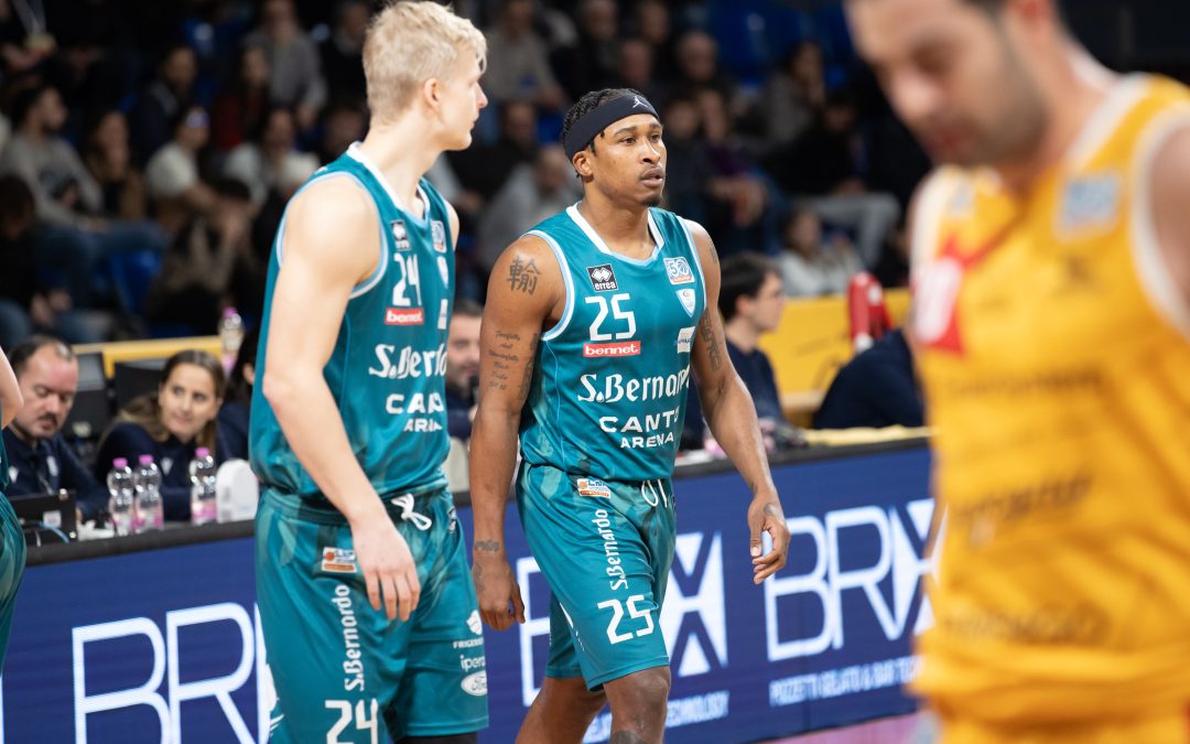 PESARO BATTE L’ACQUA S.BERNARDO CANTÙ 90-67