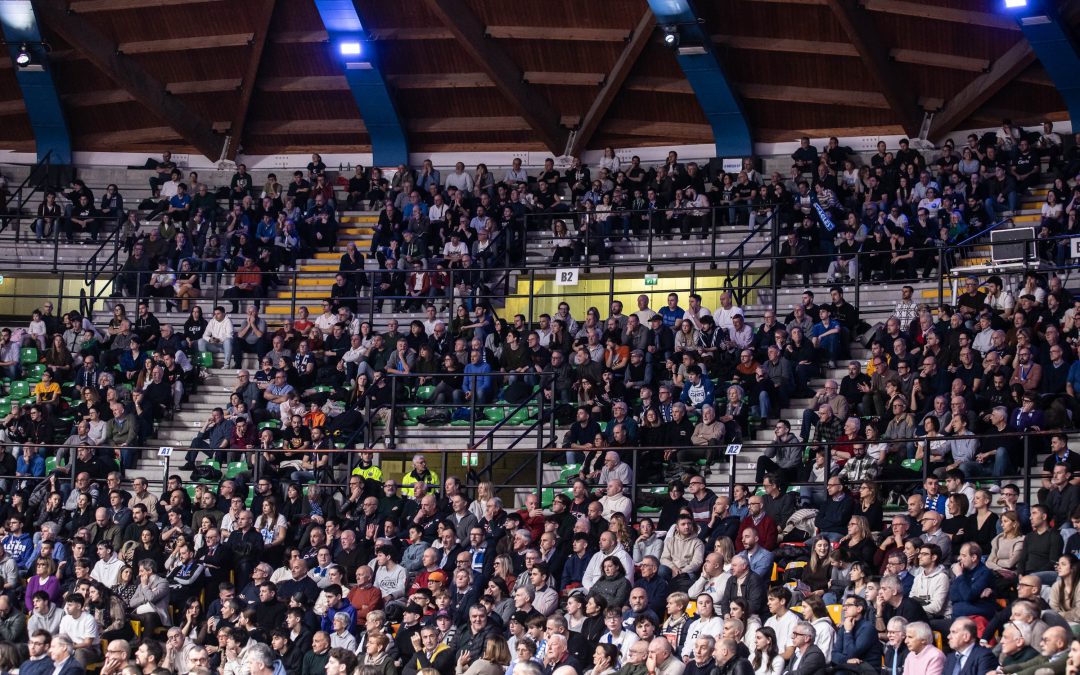 PALLACANESTRO CANTÙ PRESENTA LA TRIBUNA CHARITY SOSTENUTA DA INTESA SANPAOLO