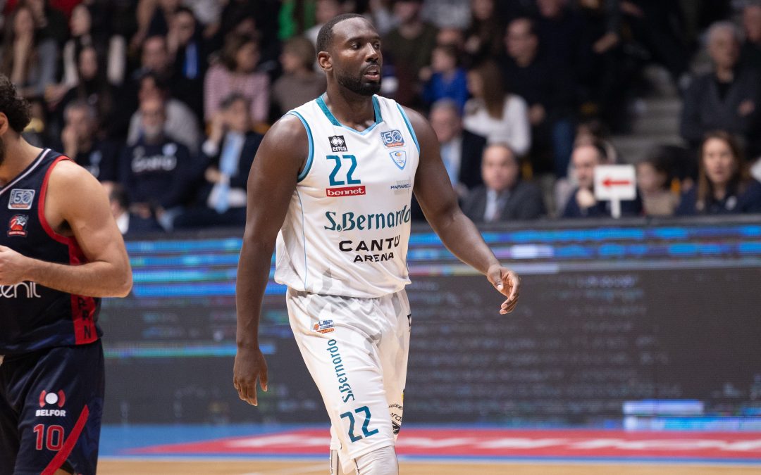 INFORTUNIO PER DUSTIN HOGUE