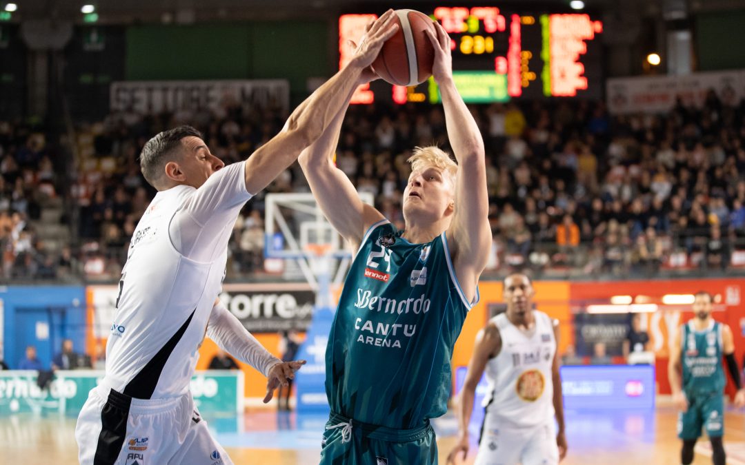 UDINE RAFFORZA LA SUA LEADERSHIP: ACQUA S.BERNARDO BATTUTA 89-85