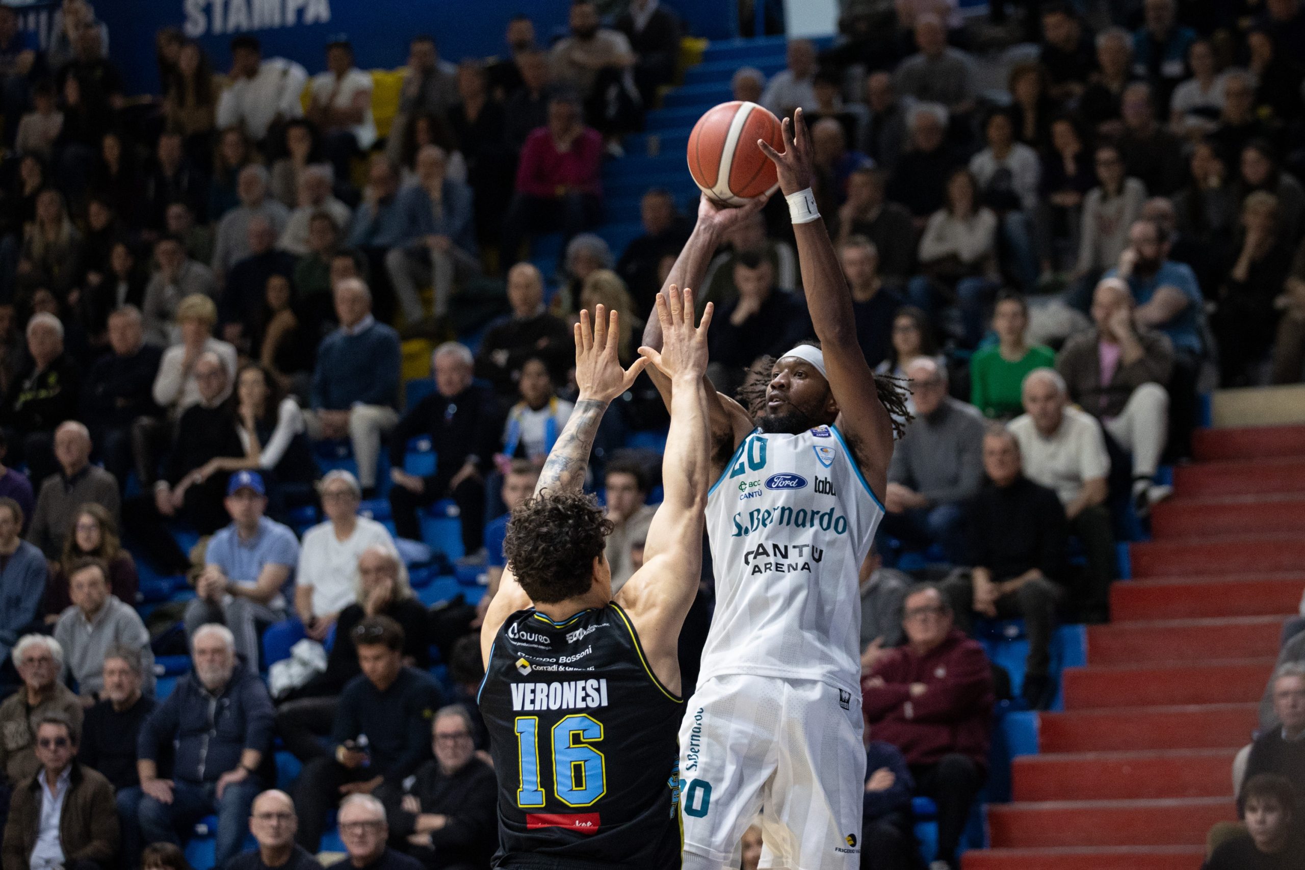 L’ACQUA S.BERNARDO SI SPEGNE NEL FINALE: CREMONA VINCE 89-87