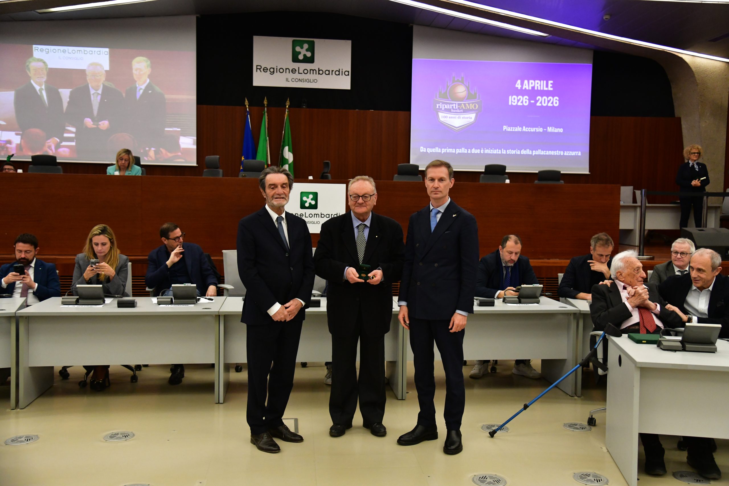 IL BASKET AZZURRO A PALAZZO PIRELLI: PREMIATO ANCHE IL PRESIDENTE ALLIEVI