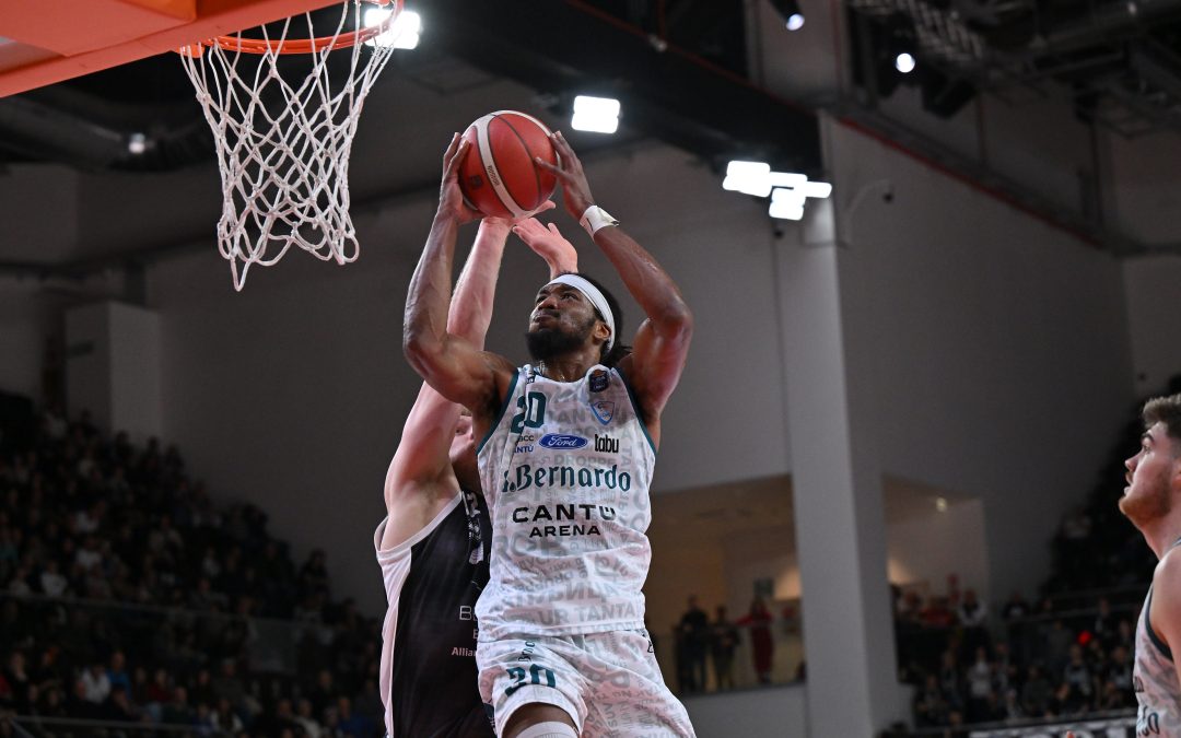 L’ACQUA S.BERNARDO SI ARRENDE A TORTONA 100-73