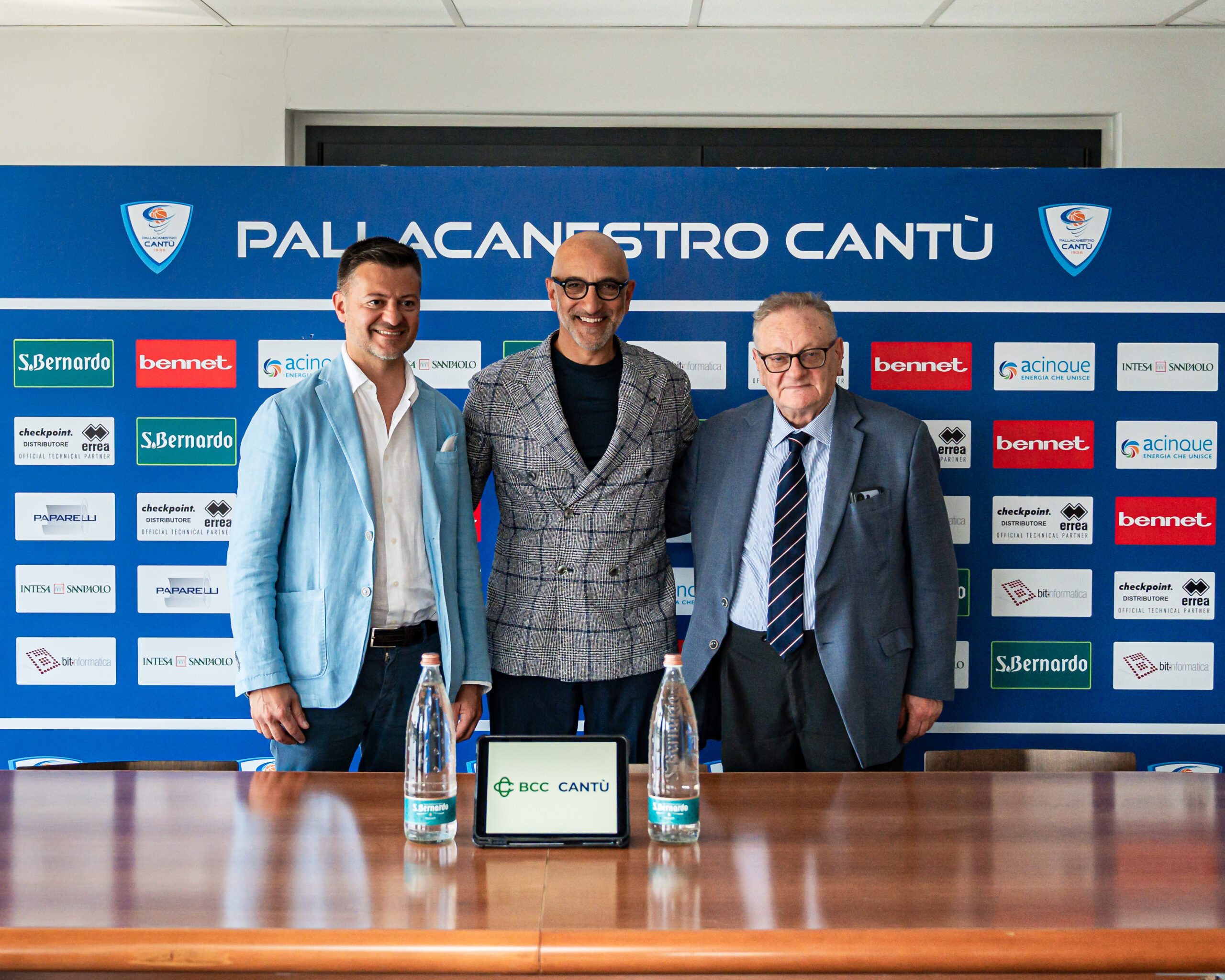 LA PRESENTAZIONE UFFICIALE DI COACH VITUCCI